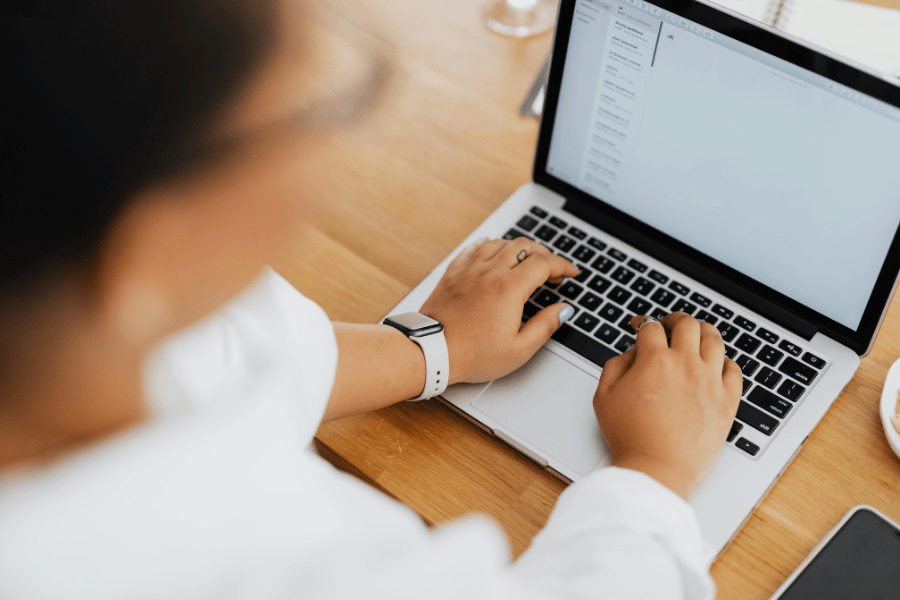 5 Email Sequences That Convert Cold Leads Into Clients