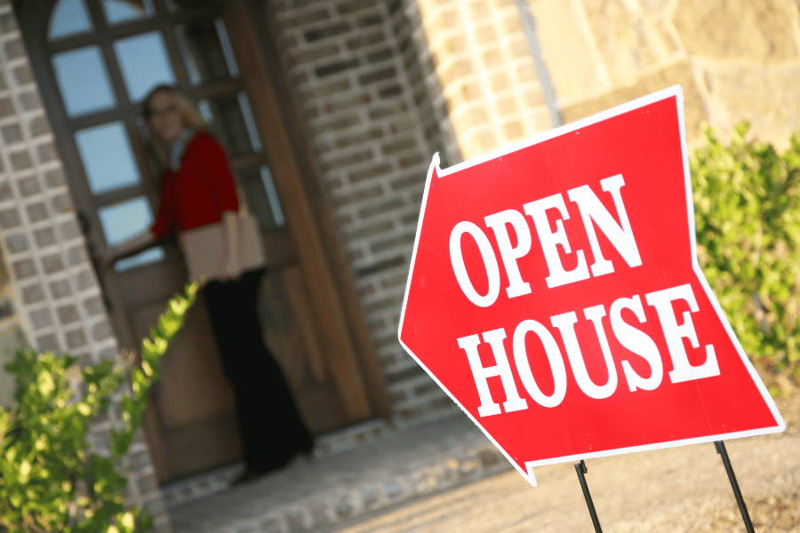 How To Host Virtual and In-Person Open Houses That Actually Generate Buyer Leads